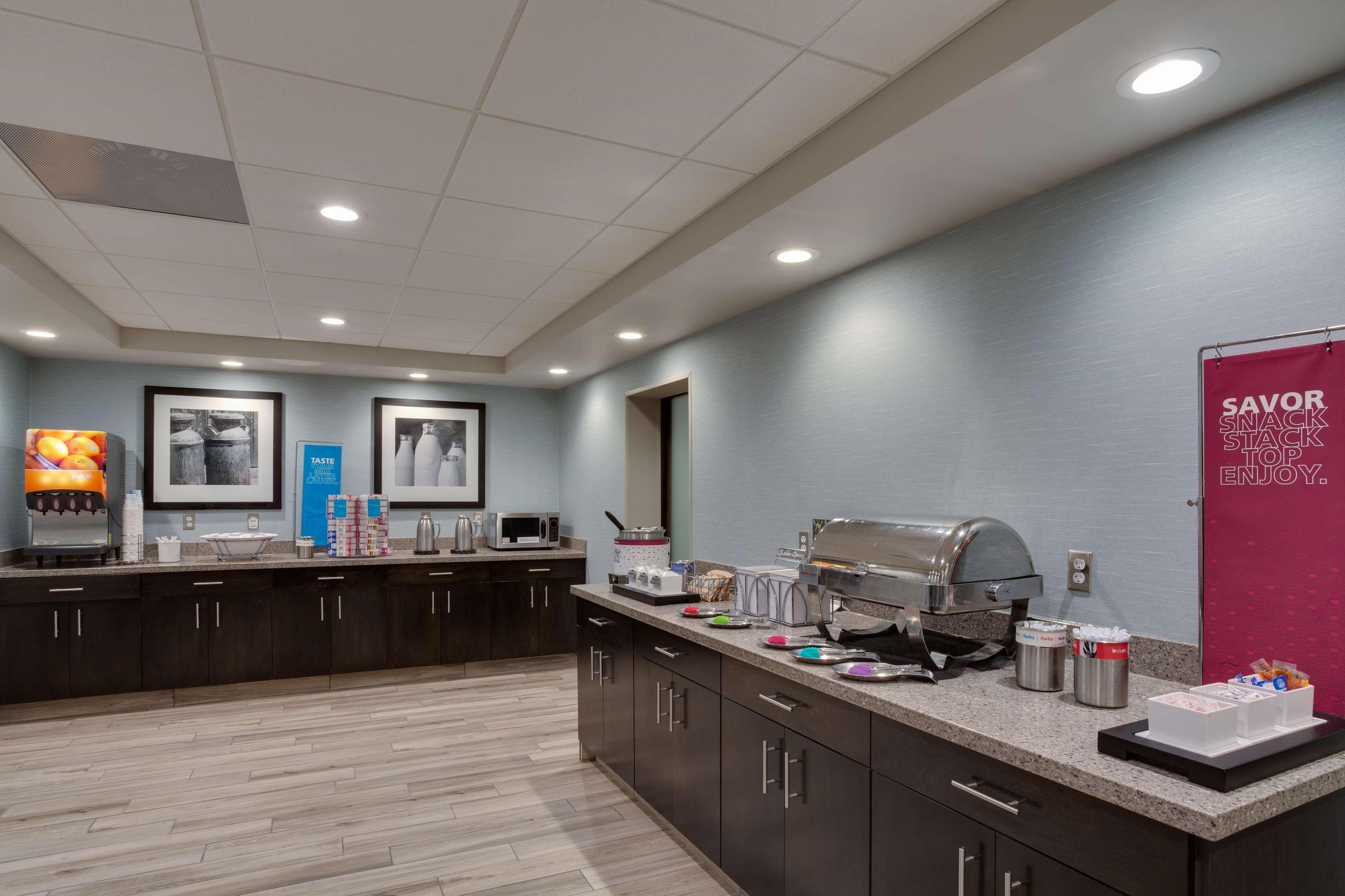 Hampton Harbourgate Hotel 3*