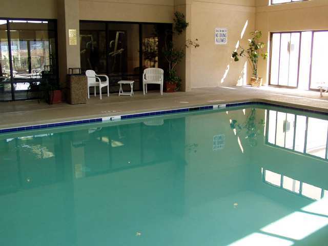 Hotel Hampton Harbourgate 3*