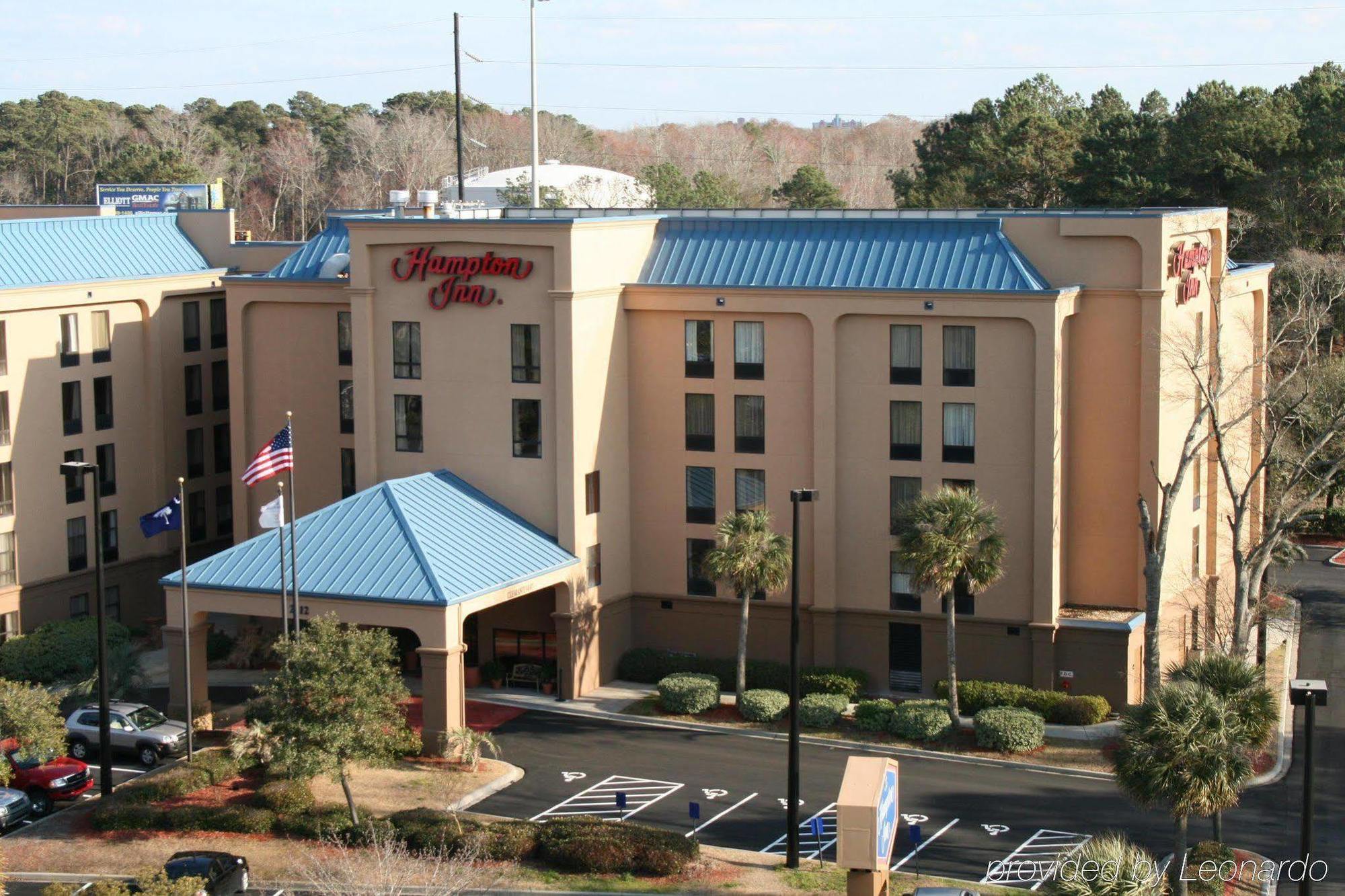 Hampton Harbourgate 3*